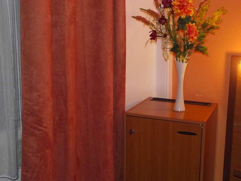ホテル ル ヌーヴェル オテル デュ テアトル パリ 部屋 写真